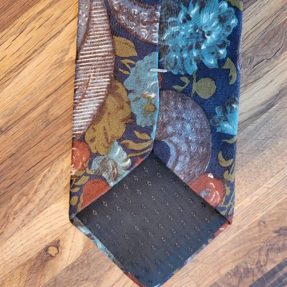 Bugatti Vintage Blue Floral Neck Tie